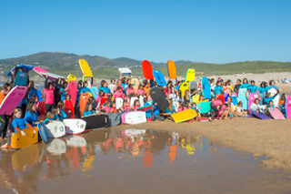 Aula de bodyboard para grupo | Escola Boogie Chicks em Carcavelos