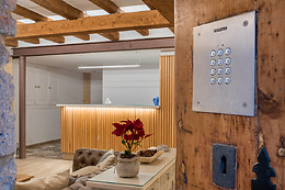 HOSTAL977