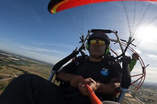 Voo de paratrike para 1 | Fly Lisbon Paragliding - Costa da Caparica