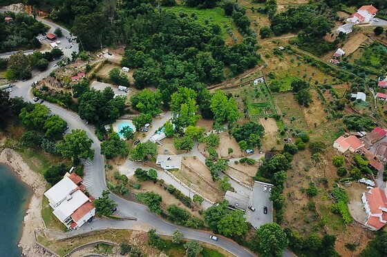 Duas noites em Bungalow com pequeno-almoço para 3 em Parque de Campismo e Caravanismo de Pedrógão Grande em Pedrógão Grande (Leiria)