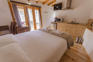 Uma Noite em Bungalow com Pequeno-Almoço para 2 na Casa do Ribeirinho, Amarante (Porto)
