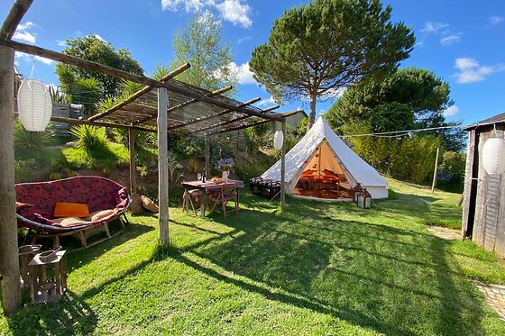 Duas noites em Yurt ou Lotus com pequeno-almoço para 2 em Quinta Antes o Vento em Vimeiro (Leiria)