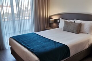 Uma Noite com Pequeno-Almoço + Experiência de Escape Room ou Stand Up Paddle para 2 | Apúlia Praia Hotel, Esposende (Braga)