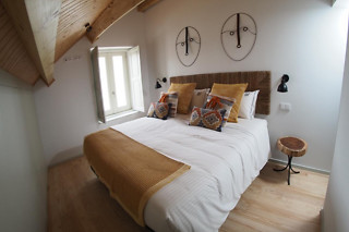 Uma noite em "quarto do amor" com pequeno-almoço para 2 em Porto Deluxe Apartments & Guesthouse (Porto)