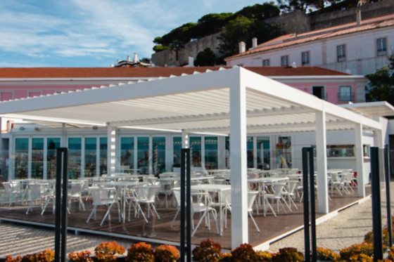 Um almoço ou jantar para 2 em Zambeze (Lisboa)