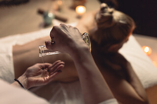 Acesso ao Circuito de Águas + Massagem de Relaxamento para 1 | AMAI SPA by Hotel Dolce Camporeal - Torres Vedras