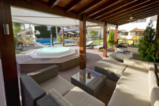 1 noite com pequeno-almoço para 2 junto ao mar | Cerro da Marina Hotel 3* - Albufeira