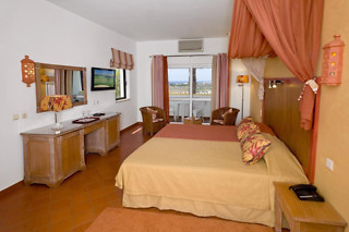 1 noite com pequeno-almoço para 2 junto ao mar | Cerro da Marina Hotel 3* - Albufeira