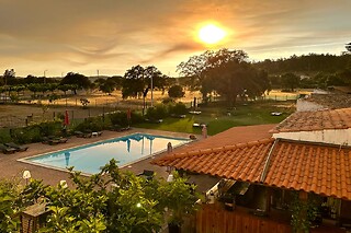 Uma noite em Hotel Vintage com pequeno-almoço para 2 em Hotel Boavista - Vintage Hotel ** em Termas de Monfortinho (Castelo Branco)