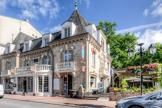 Hotel The Originals Bagnoles-de-l'Orne Ô Gayot - photo 0