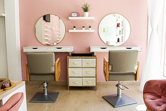 Tratamento de alisamento do cabelo para 1 by Rosi Satiro Studio em Alverca (Lisboa)