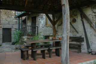 Duas noites em Casa Rústica em Granito com pequeno-almoço para 2 em Casa Campo das Bizarras em Castro Daire (Viseu)