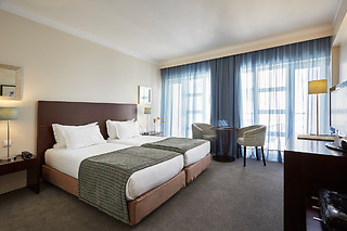Duas noites em quarto duplo com pequeno-almoço para 2 em Hotel As Américas (Aveiro)