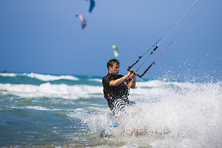 Aula privada de Kite Hydrofoil no Algarve | Para 1 - 2h | Alturakites Kitesurf School - Altura