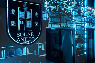 Uma noite em Edifício Vanguardista com pequeno-almoço para 2 em Solar Antigo Porto Aeroporto em Maia (Porto)