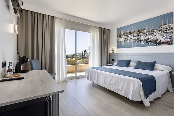 HOSPEDIUM HOTEL ABRIL - photo 0