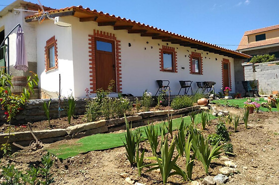 Uma noite em quarto duplo para 2 em Casas de Campo de Podence em Macedo de Cavaleiros (Bragança)