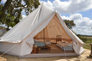 Uma noite em Tipi com pequeno-almoço para 2 em Direction South Glamping em Montargil (Portalegre)