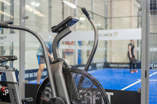 Aula de Padel em dupla num dos maiores centros do país | ABC Indoor Padel - Sintra