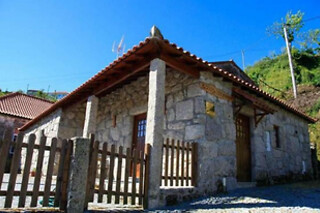 Agroturismo em Mós, Fafe | Estadia familiar com pequeno-almoço - Casa de Fora