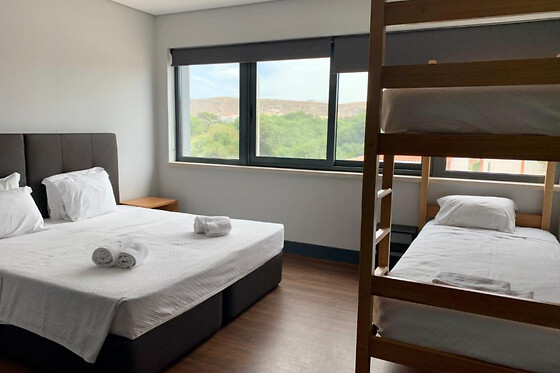 Estadia + Experiência de wellness para 2 na Costa da Caparica | Villa Caparica Hostel
