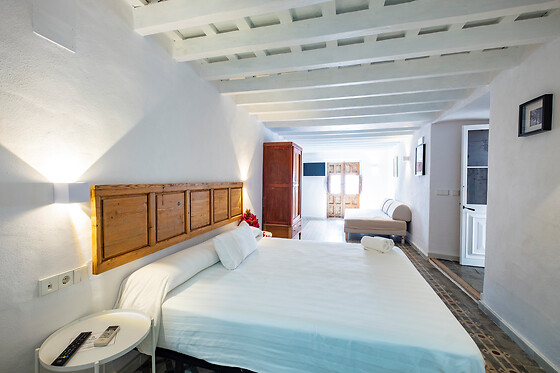 GRUPO BESARO HOTELS - photo 0