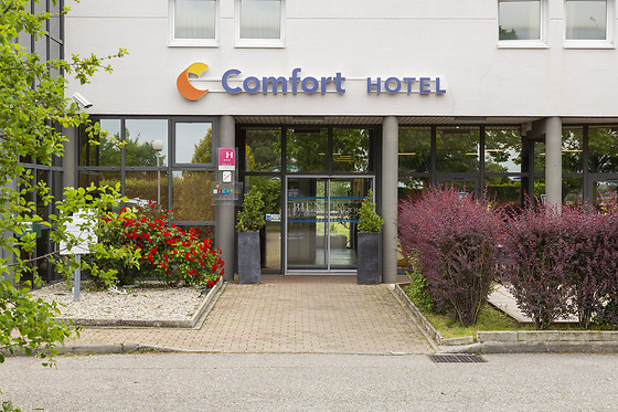 Comfort Hotel Aeroport Lyon St Exupery - photo 18