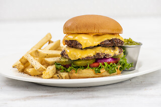 Almoço ou jantar para 2 no Hard Rock Café Porto
