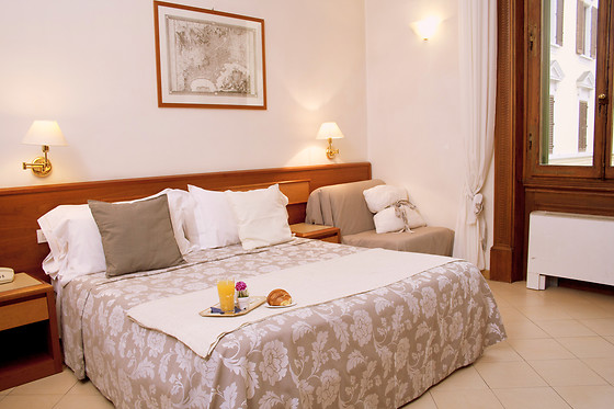 Hotel Bonifacio - photo 1