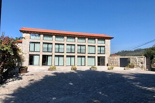1 noite em apartamento T1 com pequeno-almoço para 2 | Hotel Quinta da Tulha - Guimarães