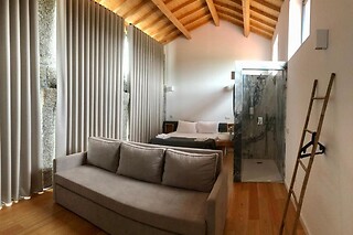 1 noite em apartamento T1 com pequeno-almoço para 2 | Hotel Quinta da Tulha - Guimarães
