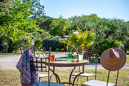 CAMPING LE MAS DE MOURGUES