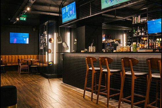 Hambúrgueres para 2 | Tribuna Sports Bar, Vila Nova de Gaia (Porto)