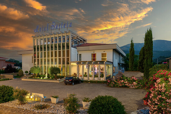 Hotel Insteia - photo 3