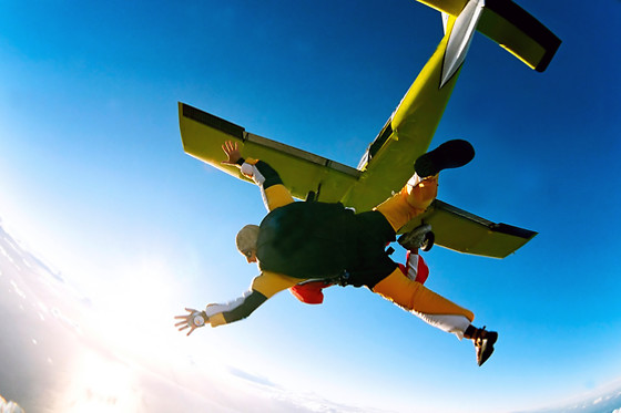 Salto Tandem 3000m em Braga para 1 com a SkyDive Porto