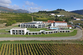 Uma noite em quarto duplo Douro com pequeno-almoço para 2 em Hotel Douro Scala Hotel & Spa***** em Mesão Frio (Vila Real)