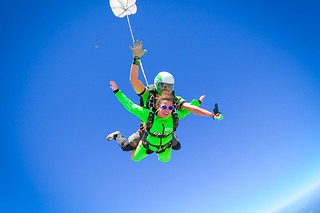 Salto Tandem ou Salto de Paraquedas a 3000m no Algarve para 1 | Air Emotions - Portimão