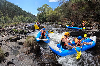 Cano-Rafting no Rio Paiva + Tour de jipe até à aldeia da Paradinha para 1 | NaTour Way, Arouca
