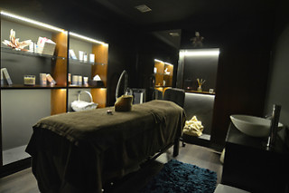 Massagem D-Stress e Tea break para 1 by Dee'Plyzen Spa (Braga)