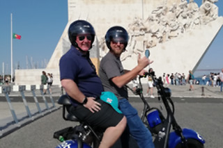 Lisboa genuína em scooter elétrica para 1 em Mob, by Mobi.eTours (Lisboa)