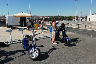 Lisboa genuína em scooter elétrica para 1 em Mob, by Mobi.eTours (Lisboa)