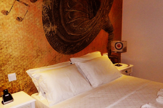 Uma noite em quarto duplo com pequeno-almoço para 2 em Agrinho Suítes & Spa em Valdosende (Braga)