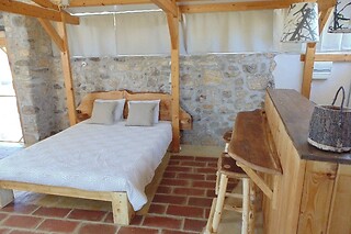 Uma noite em Camping Pod para 2 em Quinta do Maral Espaço Naturista em Marvão (Portalegre)