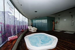 GRAN HOTEL LAKUA