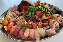 MÚA HITO SUSHI LOUNGE