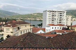 CASA LARGO DO CRUZEIRO