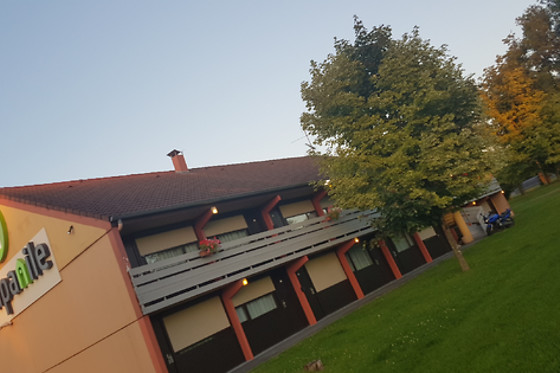 Campanile Maubeuge - photo 2