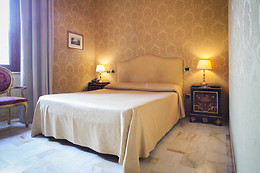 Des Epoques Hotel
