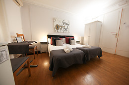 PETIT HOTEL
