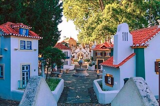 Entrada no Portugal dos Pequenitos para 1 adulto | (Coimbra)
